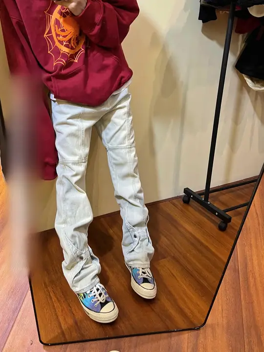 ボタンデザインのウォッシュデニムパンツ【ストレートシルエット・ユニセックス・秋春用】（セットアップ対応）