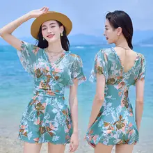 大人用女性用保守デザインのワンピース水着【リゾート向け・体型カバー・エレガントな印象】