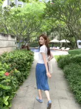 韓国風デザインのサテン素材・花柄Aラインスカート【シルク混・ドット柄・トレンド感】（セットアップ対応）