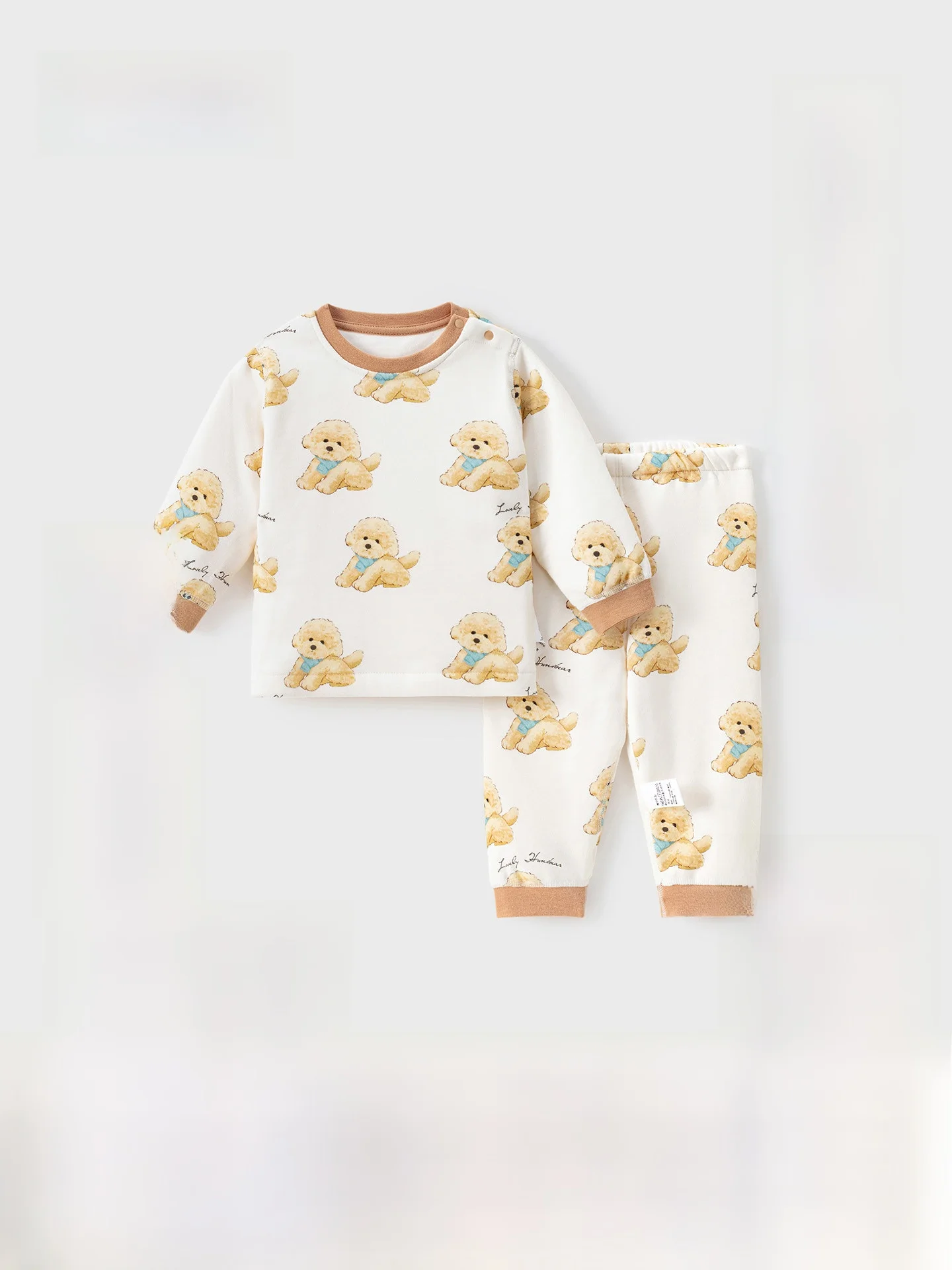 1歳の寝るときの服としておすすめのクマ柄ベビー内着【保温・抗菌・綿100%】