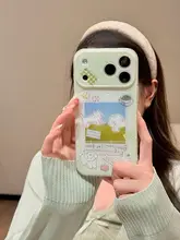 かわいい猫と犬デザインのスマホケース用ステッカー【草地風景・多層デザイン・iPhone対応】