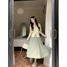 温かみあるデザイン！長袖ニットカーディガンとハイウエストミディスカート【秋用・トレンド】（セットアップ対応）