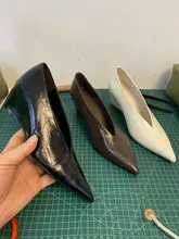 手作り本革ヒールパンプス【尖ったトゥ・内蔵ヒール・シンプルデザイン・カジュアル】
